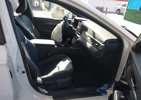 2025 Toyota Camry Se from USA, damaged, VIN 4T1DAACK8SU549633